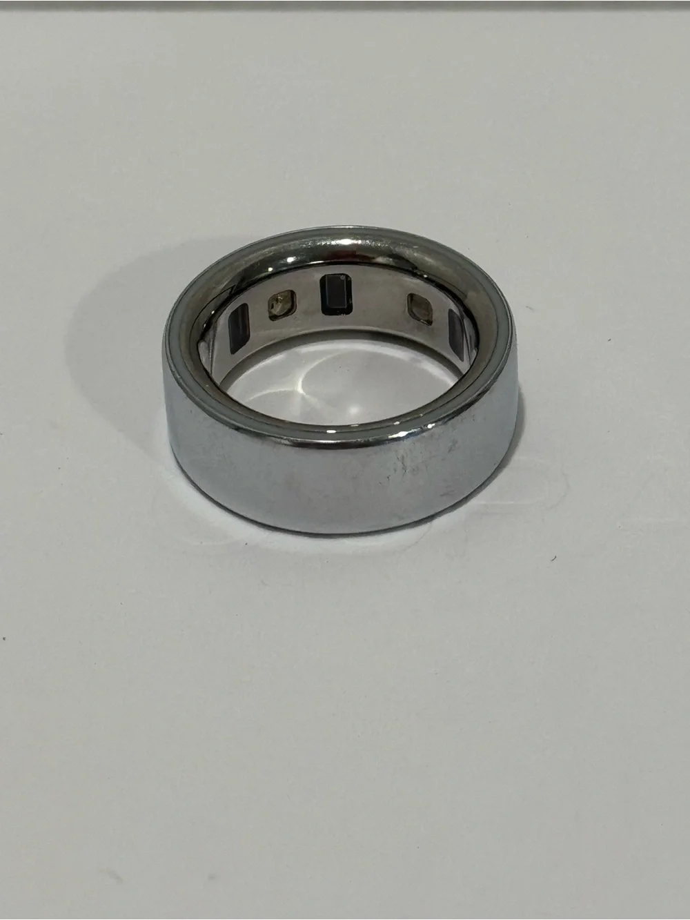 Oura Silver Smart Ring 4 with Box, Charger Cable, and Dock